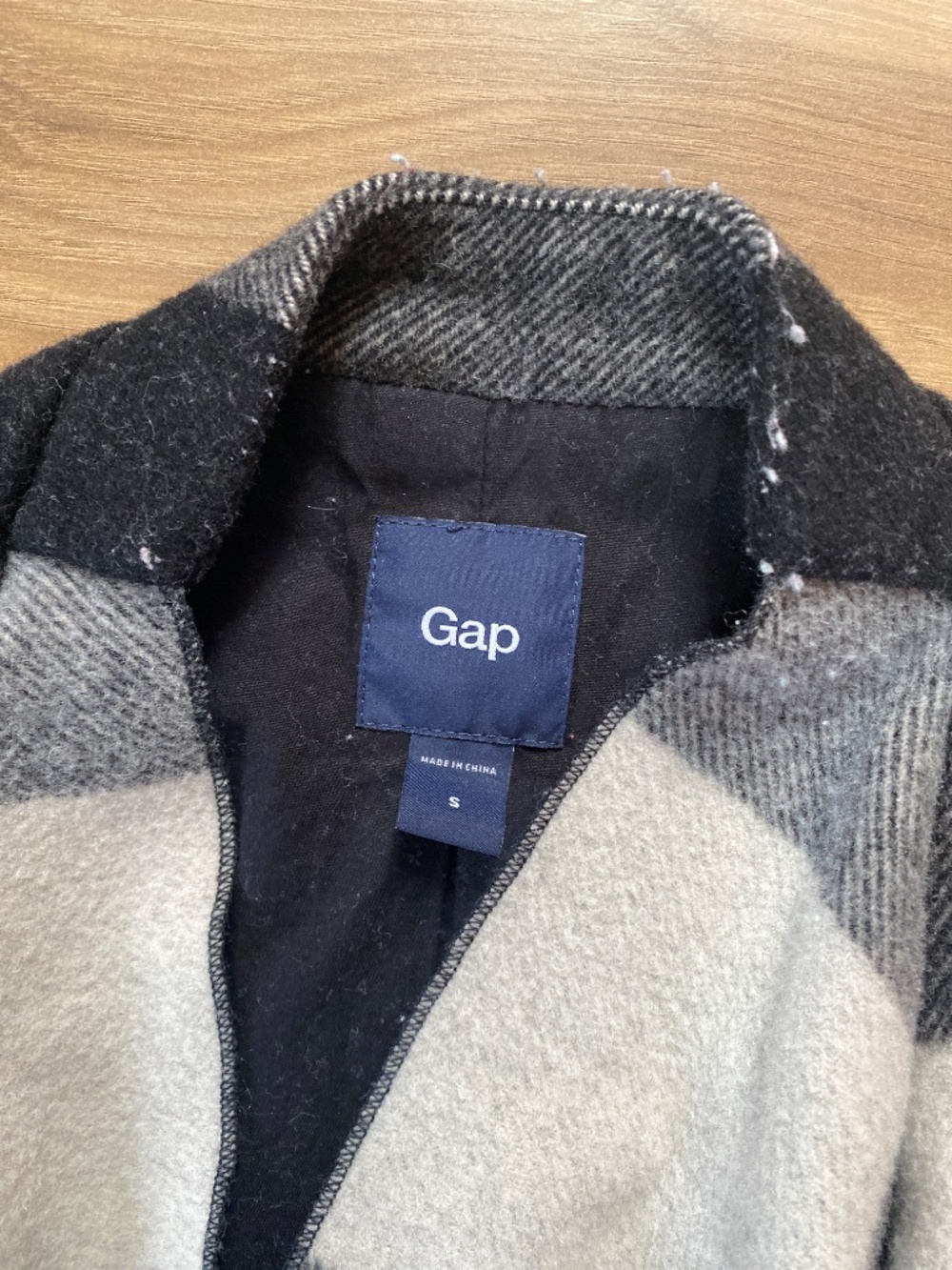 Gap Checkered Vest - Picture 2 of 4